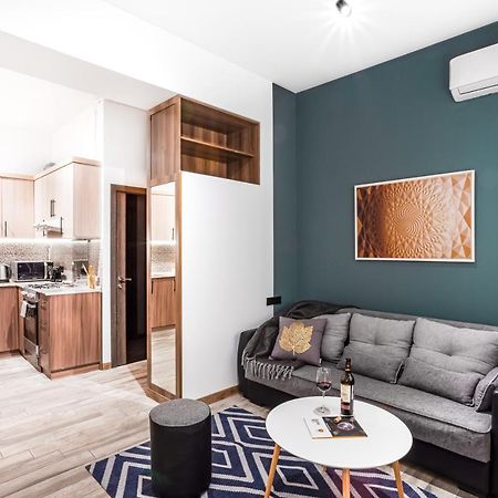 Hotelise I Tonic Apartment Ереван Екстериор снимка