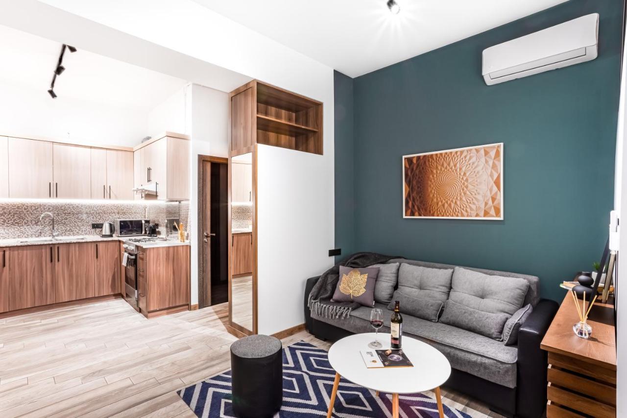 Hotelise I Tonic Apartment Ереван Екстериор снимка