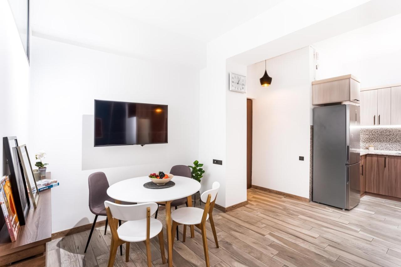 Hotelise I Tonic Apartment Ереван Екстериор снимка