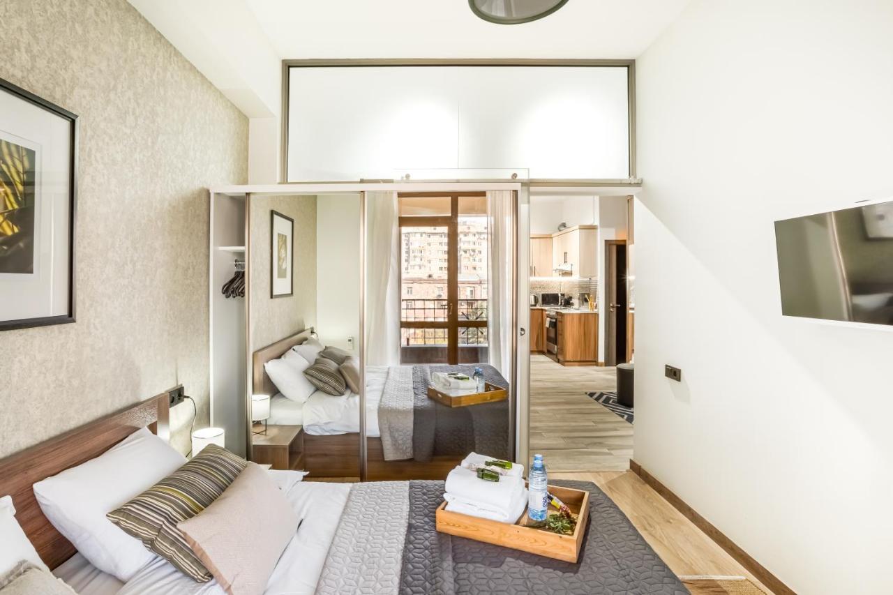 Hotelise I Tonic Apartment Ереван Екстериор снимка
