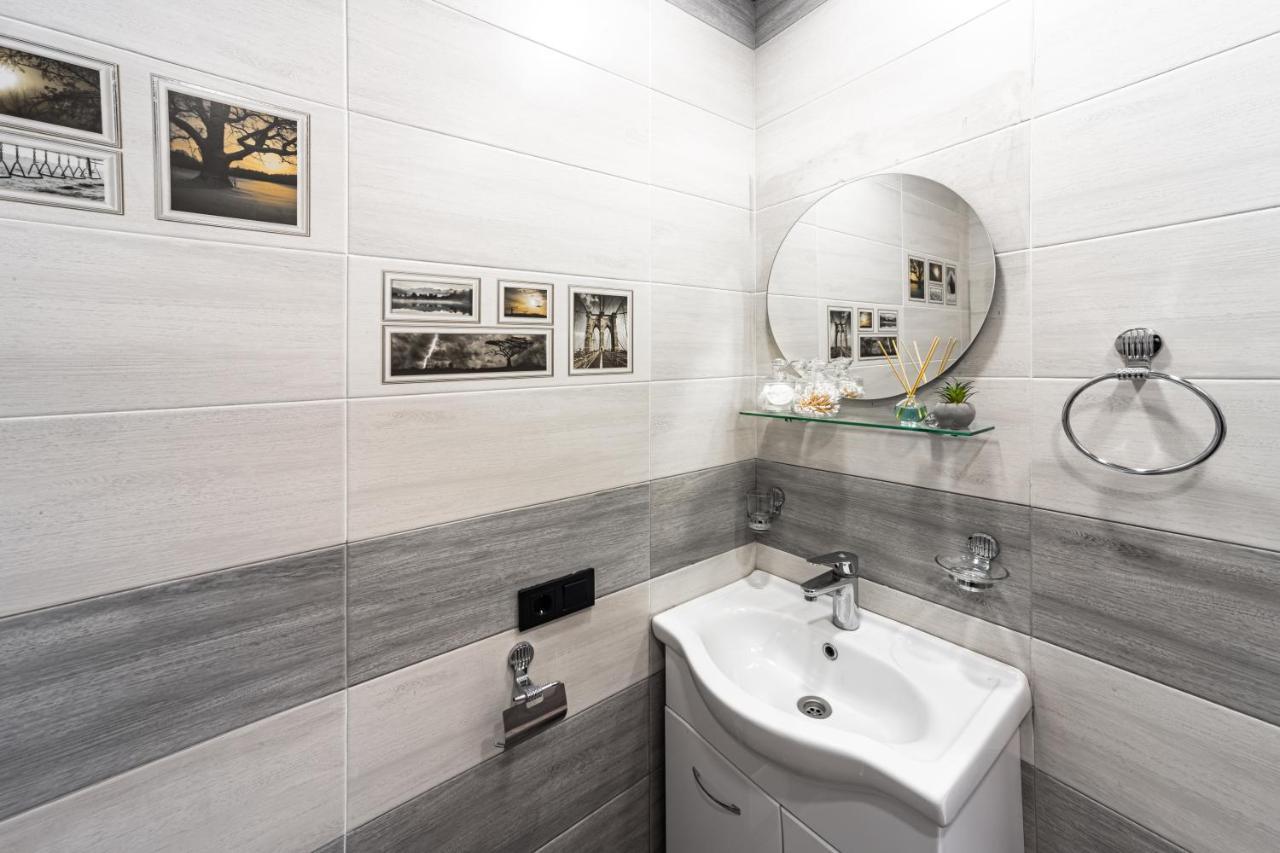 Hotelise I Tonic Apartment Ереван Екстериор снимка